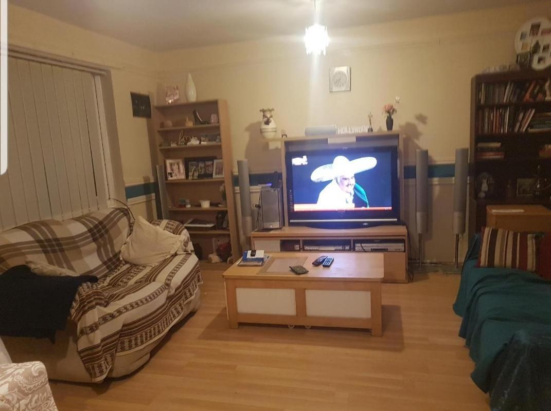 Double Bedroom In Liverpool Eksteriør billede