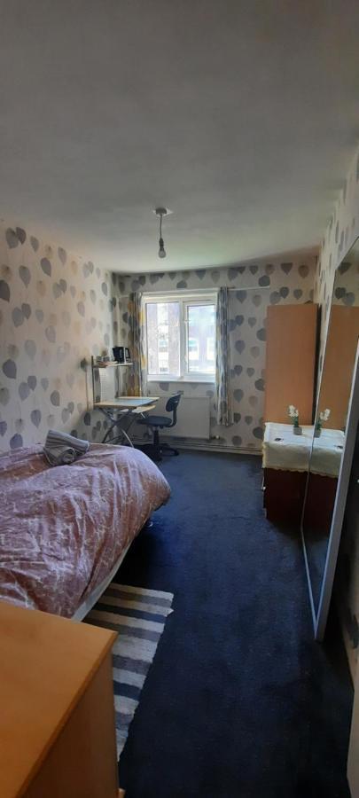 Double Bedroom In Liverpool Eksteriør billede